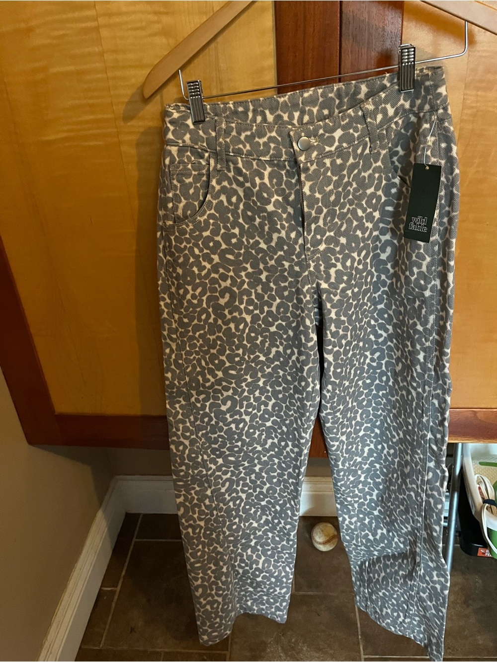 wild fable Gray and Cream Leopard Print Straight Leg Jeans